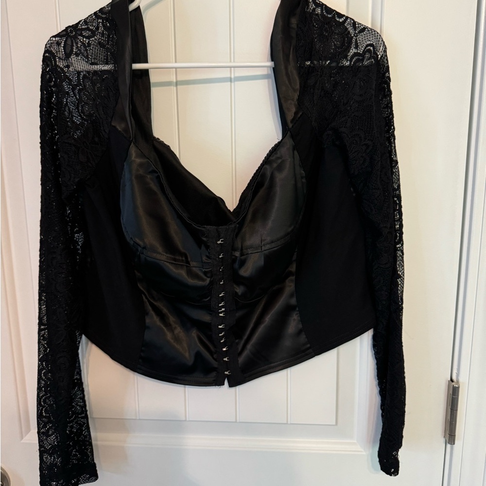 Plus size cropped top